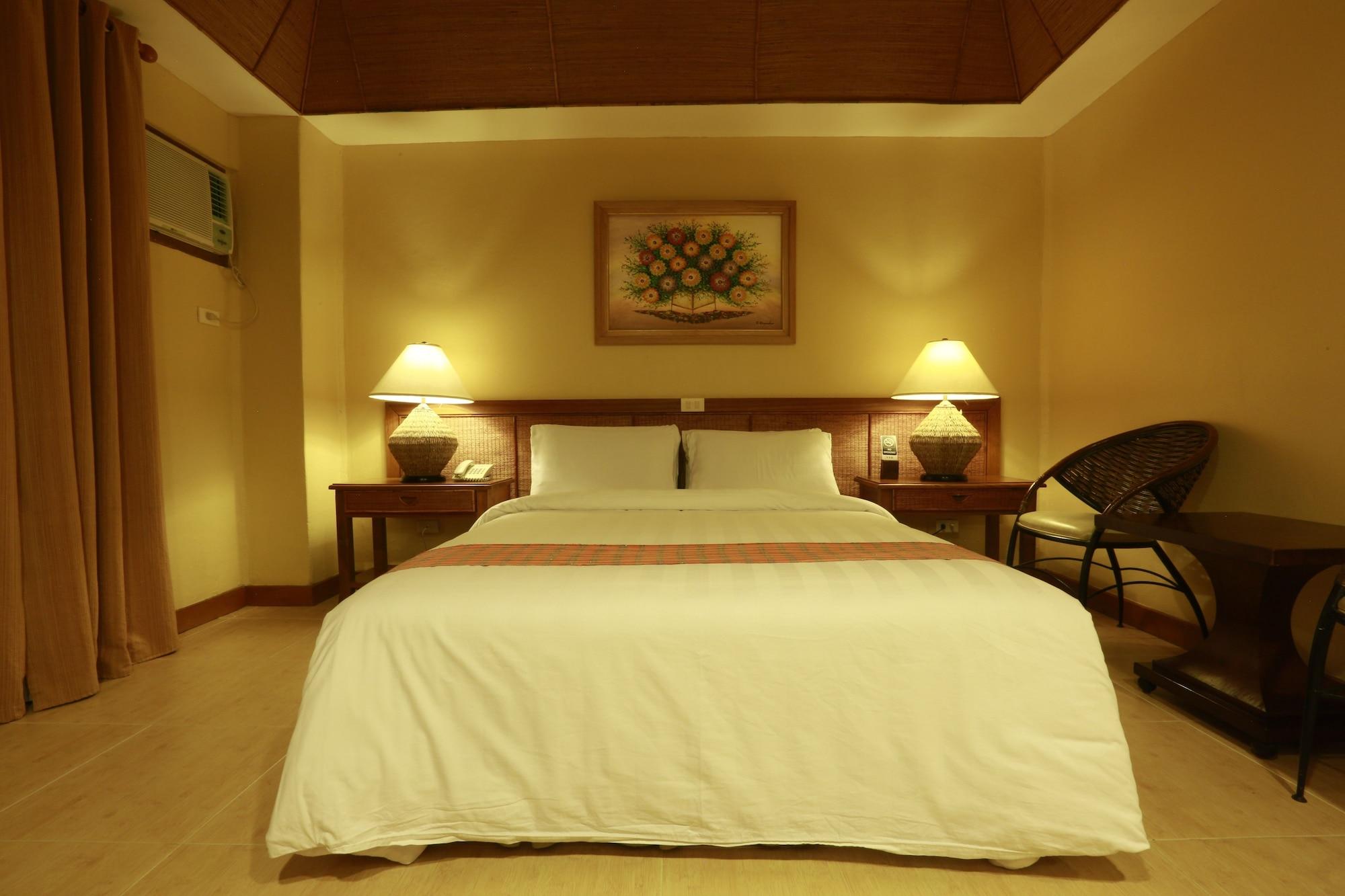 Java Hotel Laoag Esterno foto