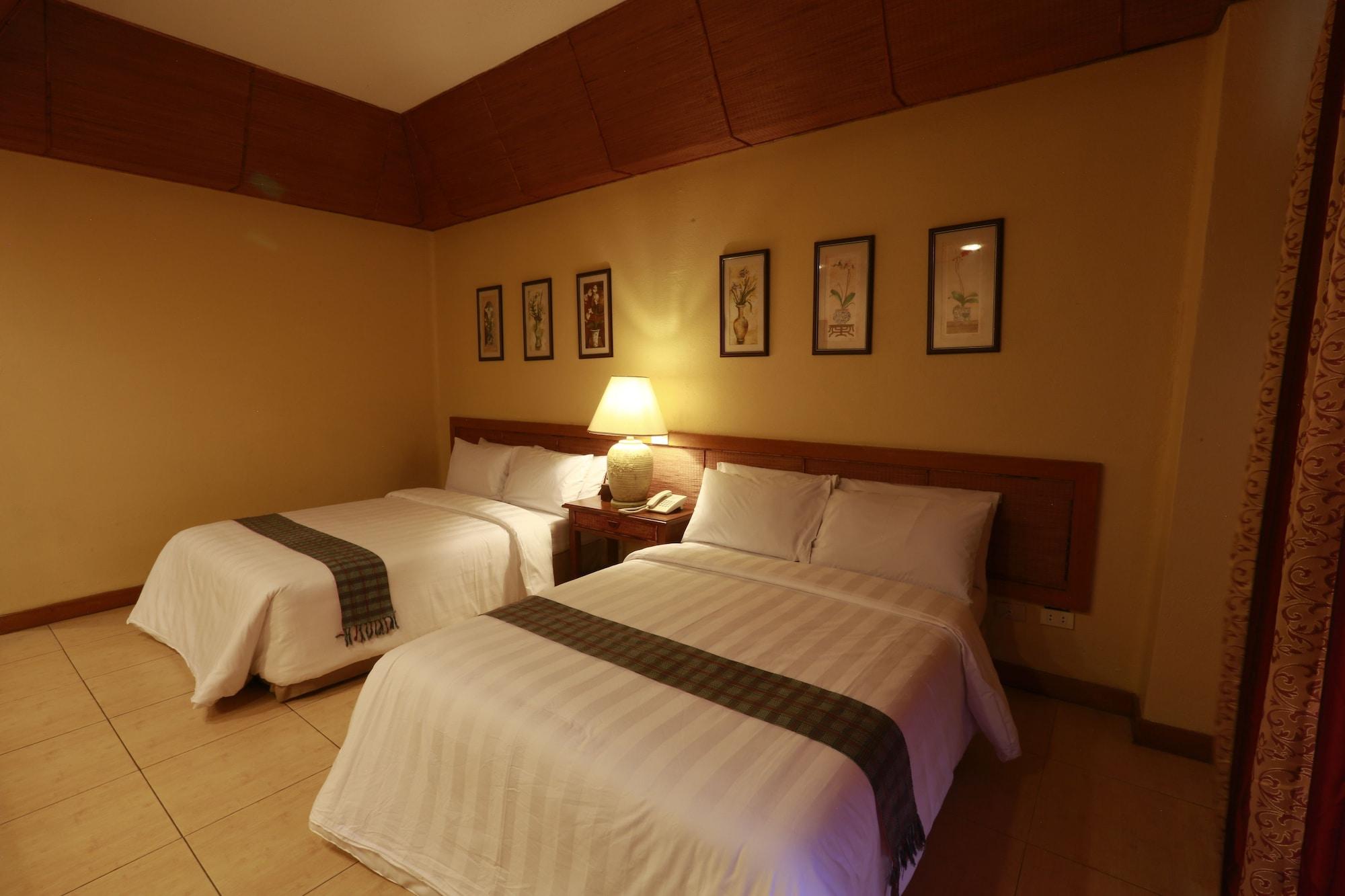 Java Hotel Laoag Esterno foto