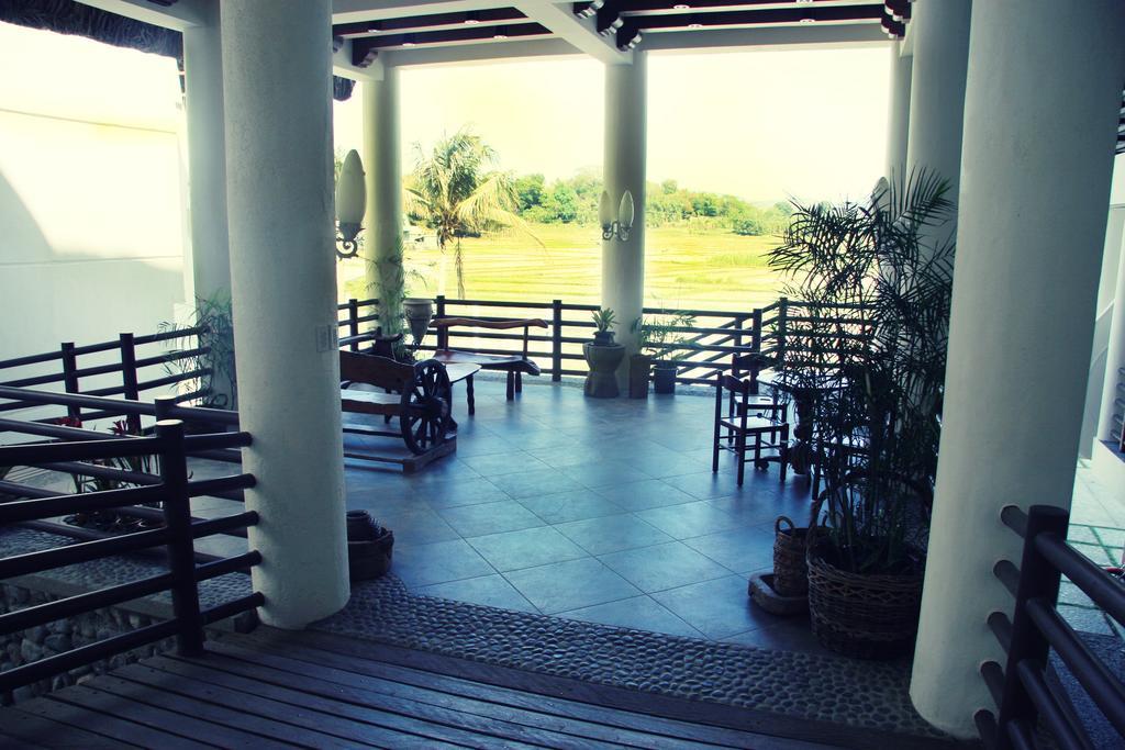 Java Hotel Laoag Esterno foto
