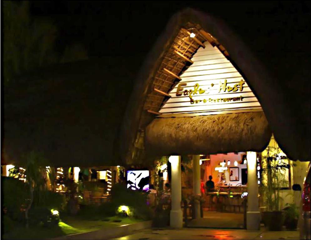 Java Hotel Laoag Esterno foto