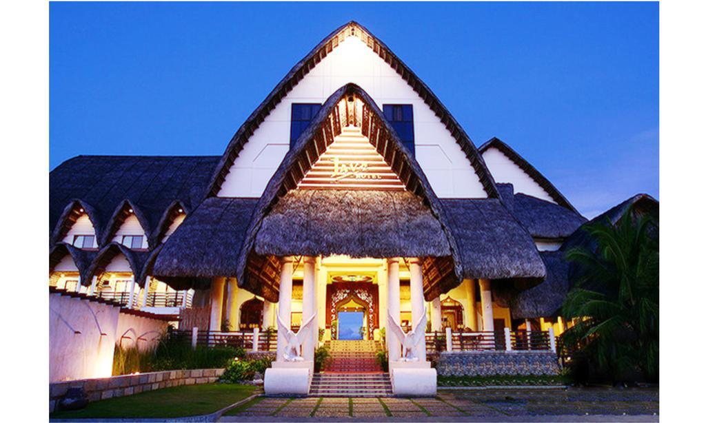 Java Hotel Laoag Esterno foto