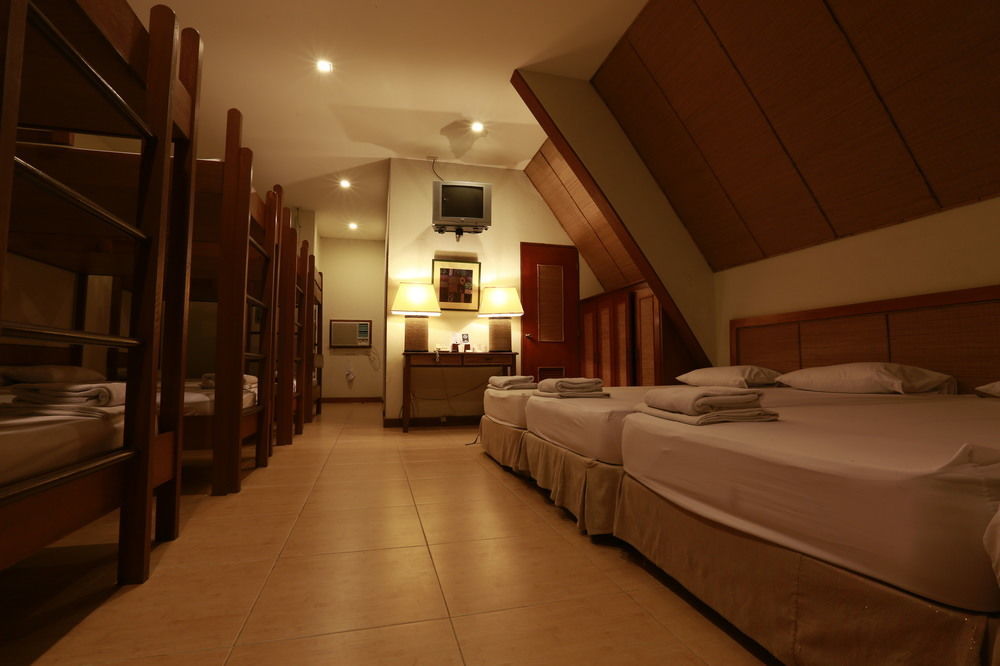 Java Hotel Laoag Esterno foto