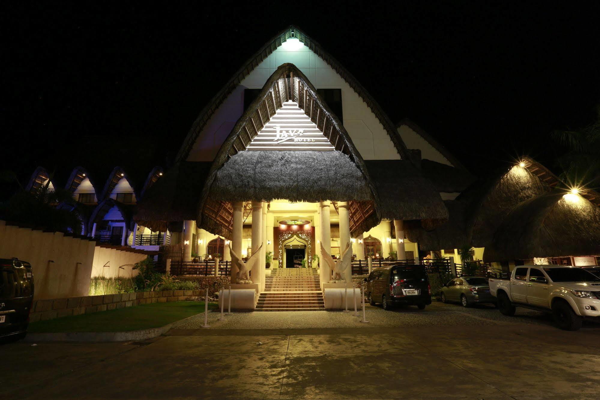 Java Hotel Laoag Esterno foto